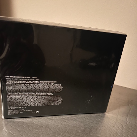 MAC Travel Lipsticks - Picture 2 of 2